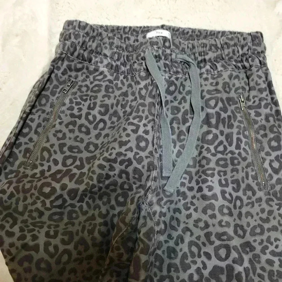 ARITZIA Alix Pant XXS Grey Purple Leopard Cheetah Print Joggers 100% Cotton Pant - Picture 4 of 7
